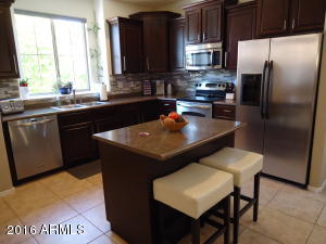 3765 E Kerry Ln, Phoenix, AZ 85050 photo 2