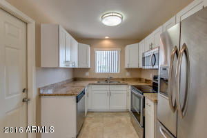 549 E Franklin Ave, Mesa, AZ 85204 photo 2