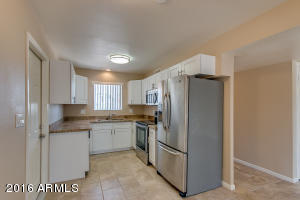 549 E Franklin Ave, Mesa, AZ 85204 photo 1