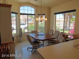 4411 E Desert Wind Dr, Phoenix, AZ 85044 photo 9