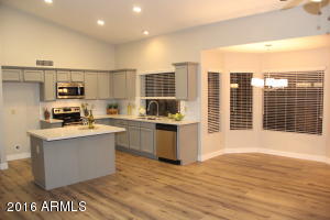 1250 W Iris Dr, Gilbert, AZ 85233 photo 4