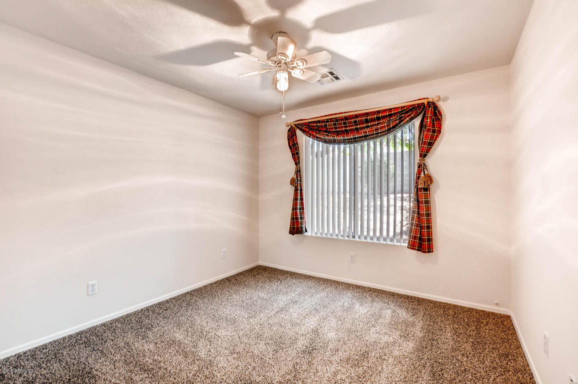 1635 E Desert Ln, Phoenix, AZ 85042 photo 21