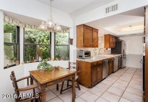 5810 N 25th Pl, Phoenix, AZ 85016 photo 8