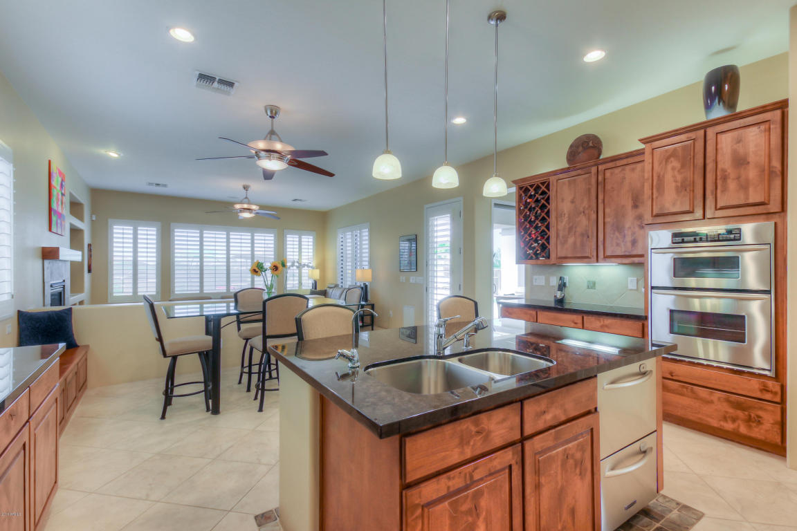 8731 E Norcroft Cir, Mesa, AZ 85207 photo 3