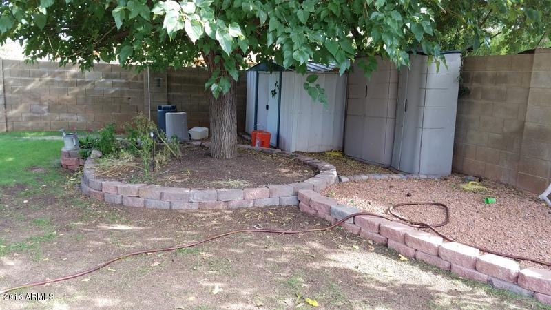 3453 E Laurel Ln, Phoenix, AZ 85028 photo 9
