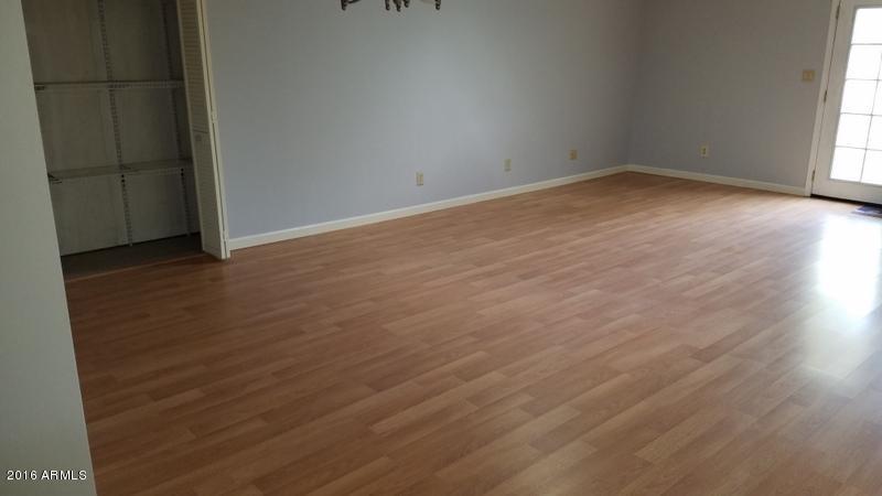3453 E Laurel Ln, Phoenix, AZ 85028 photo 4