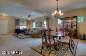995 E Blue Spruce Ln, Gilbert, AZ 85298 photo 4