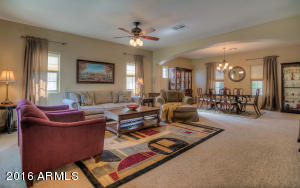 995 E Blue Spruce Ln, Gilbert, AZ 85298 photo 2