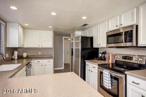3928 E Wescott Dr, Phoenix, AZ 85050 photo 3