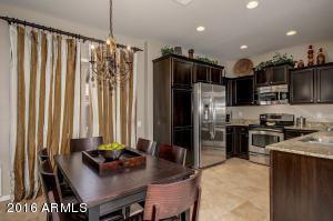 3944 E Cat Balue Dr, Phoenix, AZ 85050 photo 5