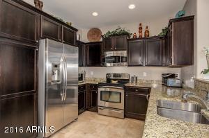 3944 E Cat Balue Dr, Phoenix, AZ 85050 photo 3