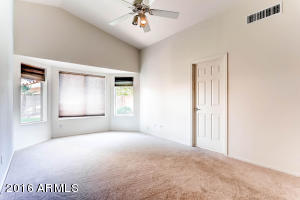4535 E Desert Wind Dr, Phoenix, AZ 85044 photo 9