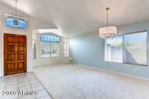 4535 E Desert Wind Dr, Phoenix, AZ 85044 photo 3