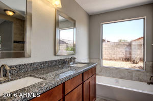 3122 E Kerry Ln, Phoenix, AZ 85050 photo 15