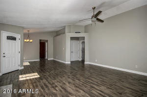 3122 E Kerry Ln, Phoenix, AZ 85050 photo 9