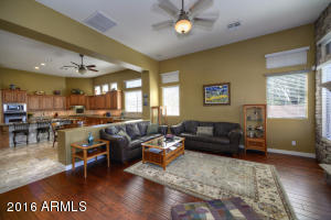8909 E Nora Cir, Mesa, AZ 85207 photo 2