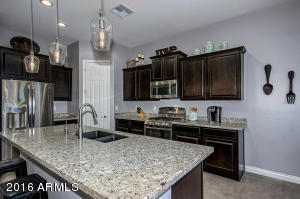 2521 E Tomahawk Ct, Gilbert, AZ 85298 photo 8