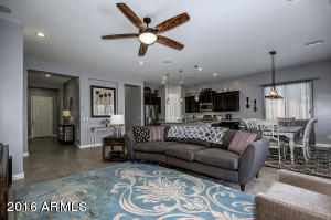 2521 E Tomahawk Ct, Gilbert, AZ 85298 photo 5