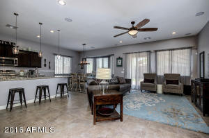 2521 E Tomahawk Ct, Gilbert, AZ 85298 photo 4