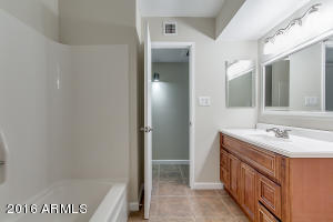 1861 E Alameda Dr, Tempe, AZ 85282 photo 17