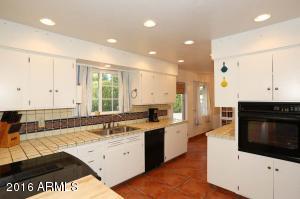 4426 E Marion Way, Phoenix, AZ 85018 photo 8