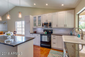 2755 E Leonora St, Mesa, AZ 85213 photo 3