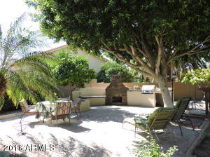 526 S Bay Dr, Gilbert, AZ 85233 photo 2