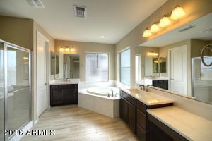 3036 E Austin Dr, Gilbert, AZ 85296 photo 9