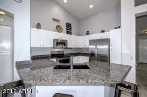 3206 E Oraibi Dr, Phoenix, AZ 85050 photo 2