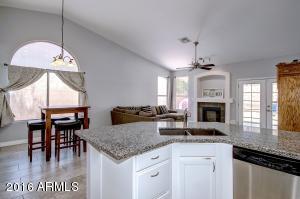 3206 E Oraibi Dr, Phoenix, AZ 85050 photo 8