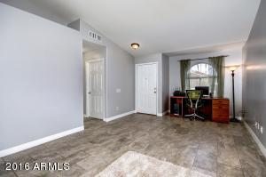 3206 E Oraibi Dr, Phoenix, AZ 85050 photo 4
