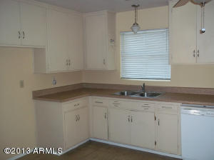 201 E Orchid Ln, Phoenix, AZ 85020 photo 3