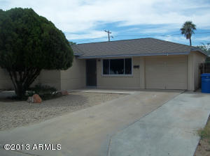 201 E Orchid Ln, Phoenix, AZ 85020 photo 1