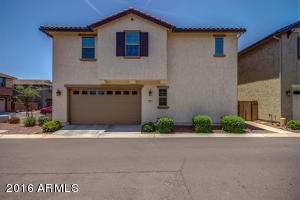 932 S Osborn Ln, Gilbert, AZ 85296 photo 7