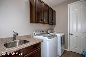 932 S Osborn Ln, Gilbert, AZ 85296 photo 27