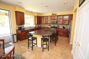 9916 E Meseto Ave, Mesa, AZ 85209 photo 3