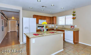 8562 E Desert Ln, Mesa, AZ 85209 photo 6
