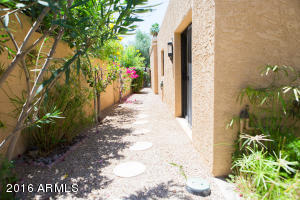 950 E Lois Ln, Phoenix, AZ 85020 photo 40