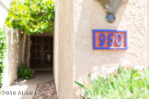 950 E Lois Ln, Phoenix, AZ 85020 photo 2