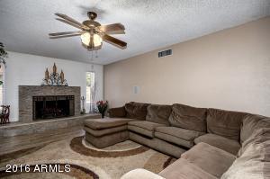 22 E Muriel Dr, Phoenix, AZ 85022 photo 4