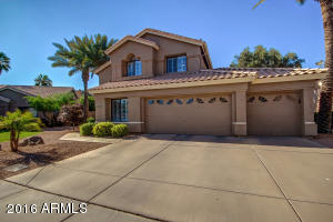1820 E Cascade Dr, Gilbert, AZ 85234 photo 1