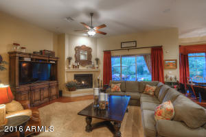 3952 E Nocona Ln, Phoenix, AZ 85050 photo 7