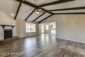 6063 E Ivy St, Mesa, AZ 85205 photo 2