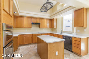 2610 E Arabian Dr, Gilbert, AZ 85296 photo 8