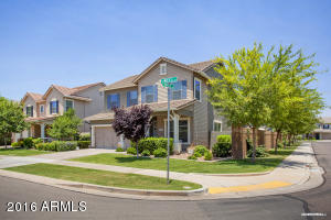 3566 E Amber Ln, Gilbert, AZ 85296 photo 1
