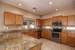 954 S Oak St, Gilbert, AZ 85233 photo 12