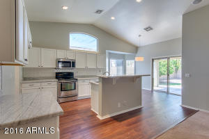 674 E Iris Dr, Gilbert, AZ 85296 photo 10
