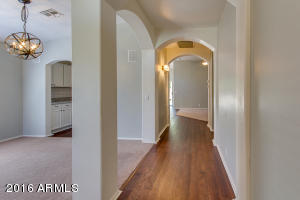 674 E Iris Dr, Gilbert, AZ 85296 photo 4