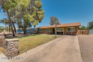 133 E Juniper Ave, Gilbert, AZ 85234 photo 2