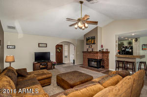 8131 E Fox St, Mesa, AZ 85207 photo 1